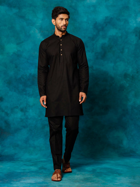 Vastramay Men's Black Cotton Blend Kurta Pyjama Set